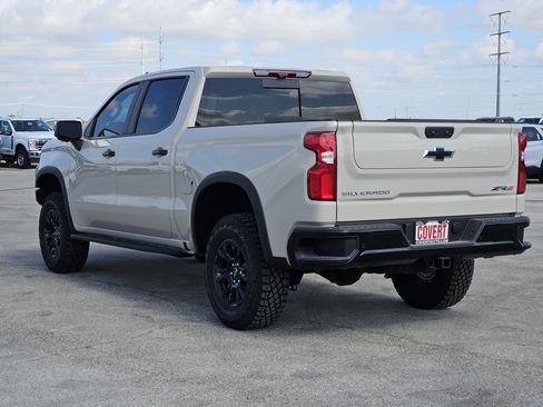 New 2026 Chevrolet Silverado 1500 ZR2 AWD/4WD image 4