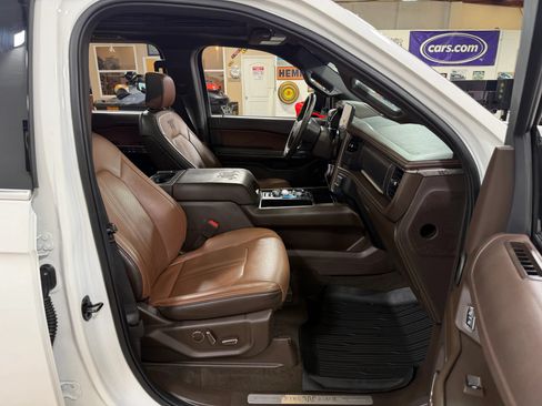 Used 2023 Ford Expedition King Ranch AWD/4WD image 21