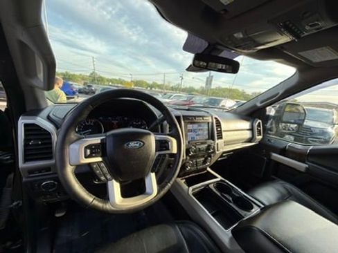 Used 2019 Ford F250 Lariat w/ Lariat Ultimate Package AWD/4WD image 16
