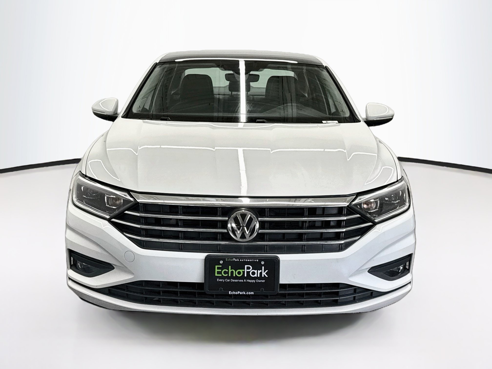 Used 2019 Volkswagen Jetta SEL Premium FWD image 2