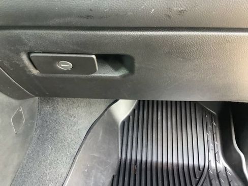 Used 2019 RAM 1500 Big Horn AWD/4WD image 18