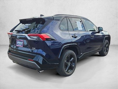 Used 2019 Toyota RAV4 XSE image 5