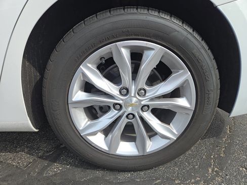 Used 2022 Chevrolet Malibu LT FWD image 18