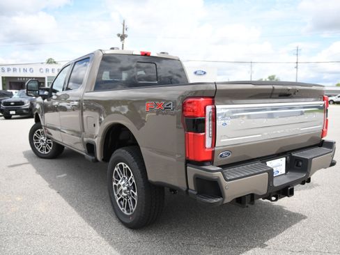 New 2026 Ford F250 Platinum w/ Platinum Plus Package AWD/4WD image 9