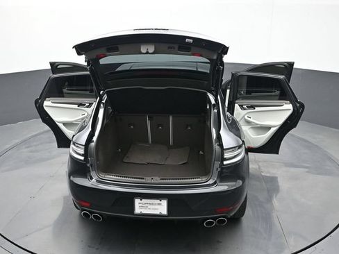 Certified 2021 Porsche Macan Turbo AWD/4WD image 27