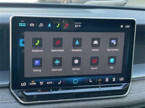 Used 2025 Volkswagen Tiguan S image 10