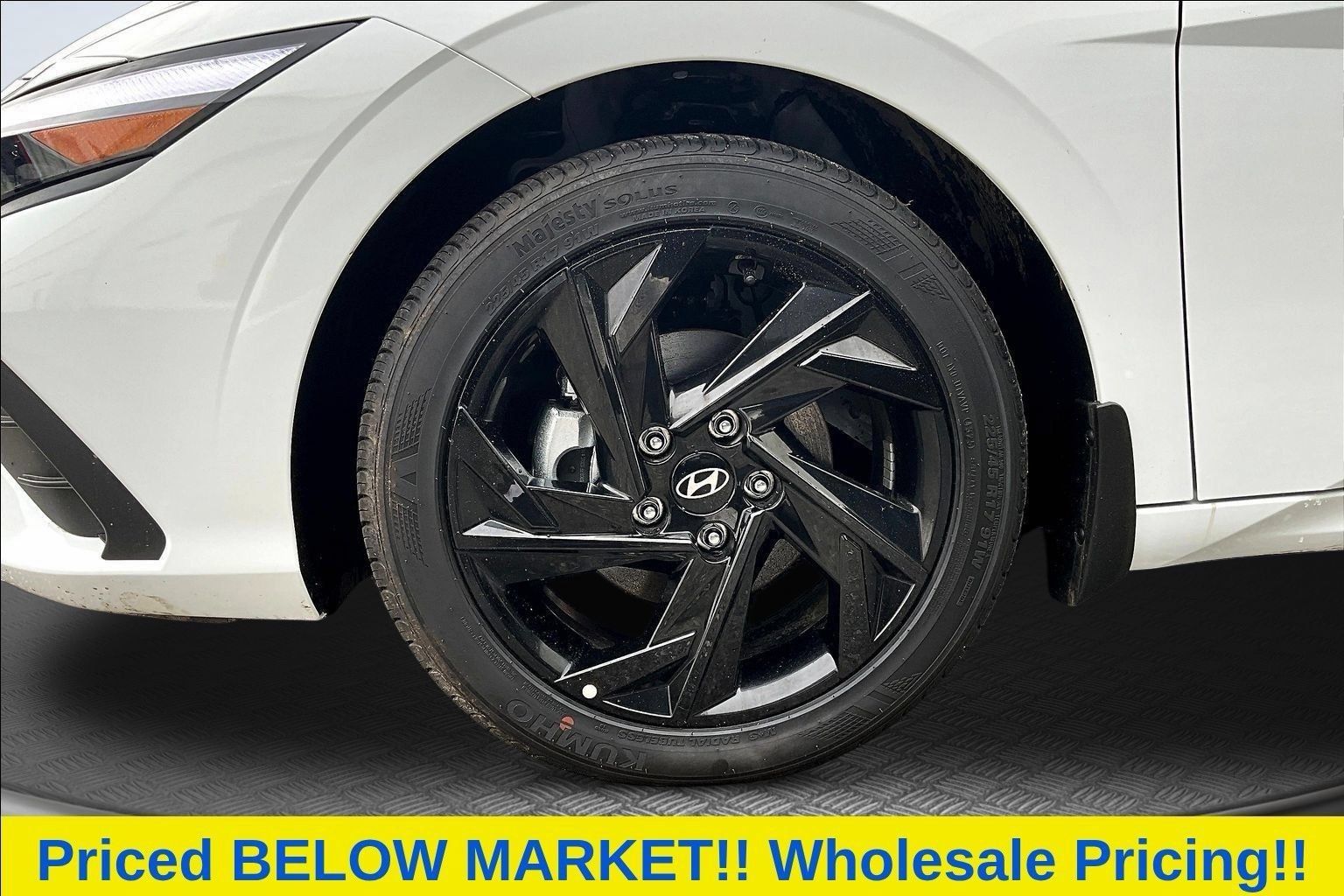 Used 2026 Hyundai Elantra SEL Sport Premium w/ Cargo Package FWD image 9