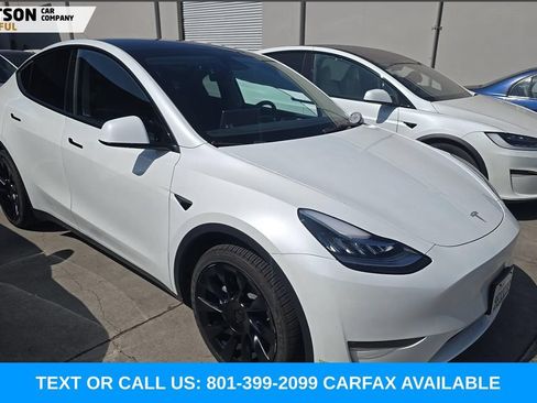 Used 2023 Tesla Model Y Long Range AWD/4WD image 2