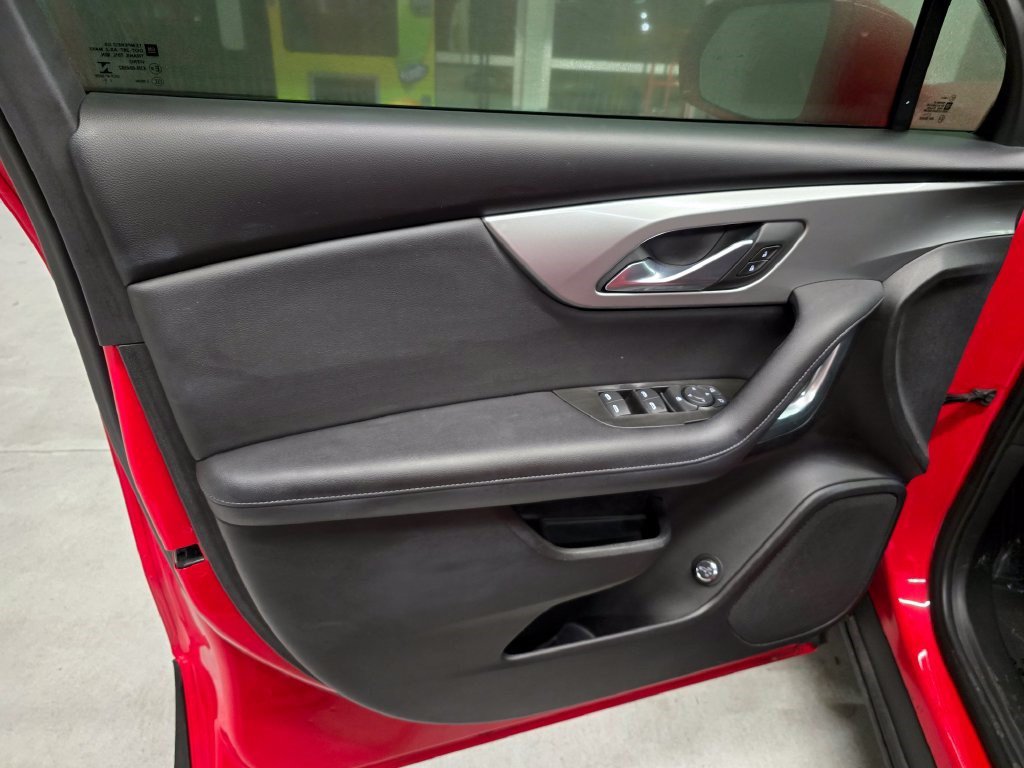 Used 2020 Chevrolet Blazer LT FWD image 13