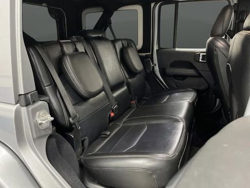 Used 2021 Jeep Wrangler Unlimited Sahara image 31