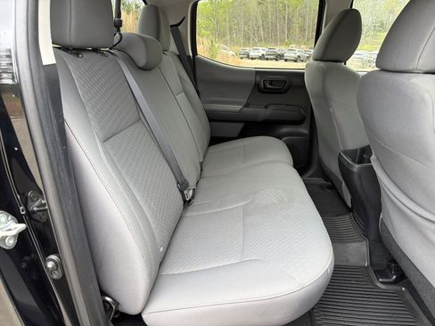 Used 2020 Toyota Tacoma SR w/ SR Convenience Package image 15