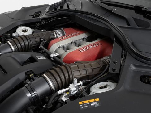 Certified 2024 Ferrari Purosangue image 22