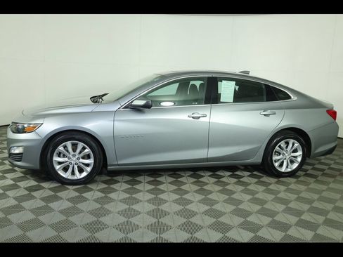 Used 2023 Chevrolet Malibu LT FWD image 15