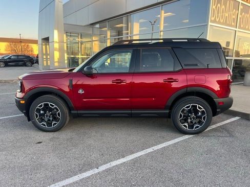 New 2025 Ford Bronco Sport Outer Banks w/ Outer Banks Tech Package+ image 2