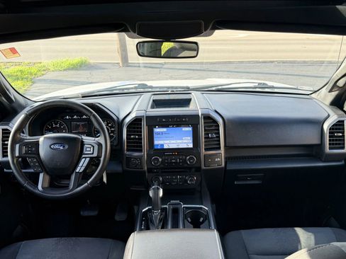 Used 2018 Ford F150 XLT w/ Equipment Group 302A Luxury AWD/4WD image 14
