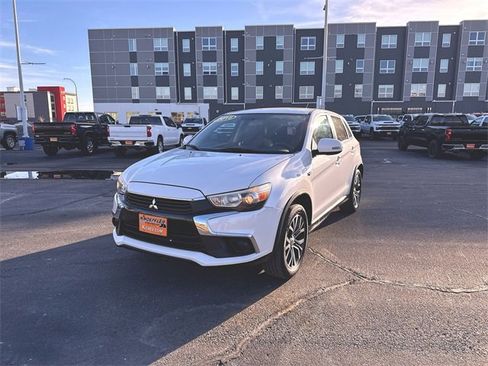Used 2016 Mitsubishi Outlander Sport ES image 1