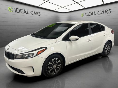 Used 2018 Kia Forte LX FWD image 1