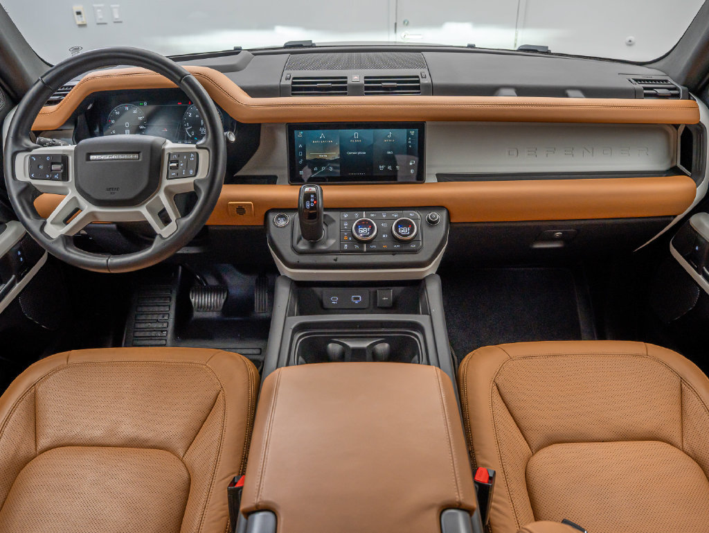 Used 2023 Land Rover Defender 110 S AWD/4WD image 37