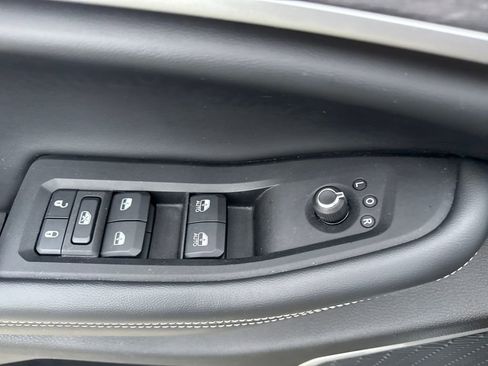 Used 2022 Jeep Grand Cherokee L Limited image 20