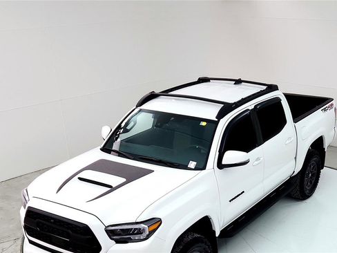 Used 2023 Toyota Tacoma TRD Sport image 14