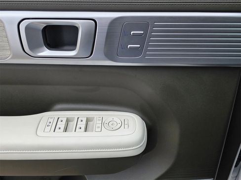 Used 2025 Hyundai Santa Fe Calligraphy image 22