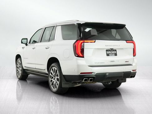 Used 2025 GMC Yukon Denali w/ Sun & Power Step Package AWD/4WD image 3