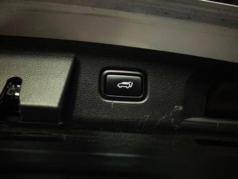 Used 2022 Kia Telluride SX w/ SX Prestige Package AWD/4WD image 8