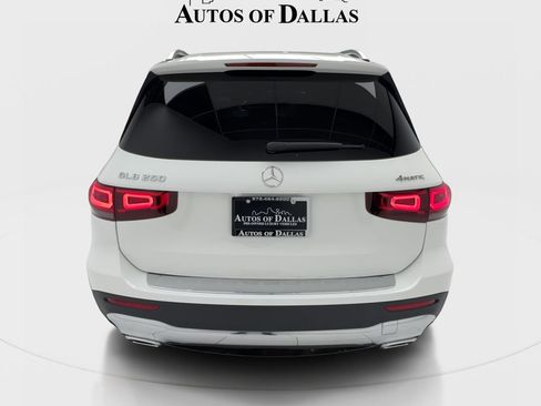Used 2022 Mercedes-Benz GLB 250 4MATIC w/ Premium Package Lite image 9