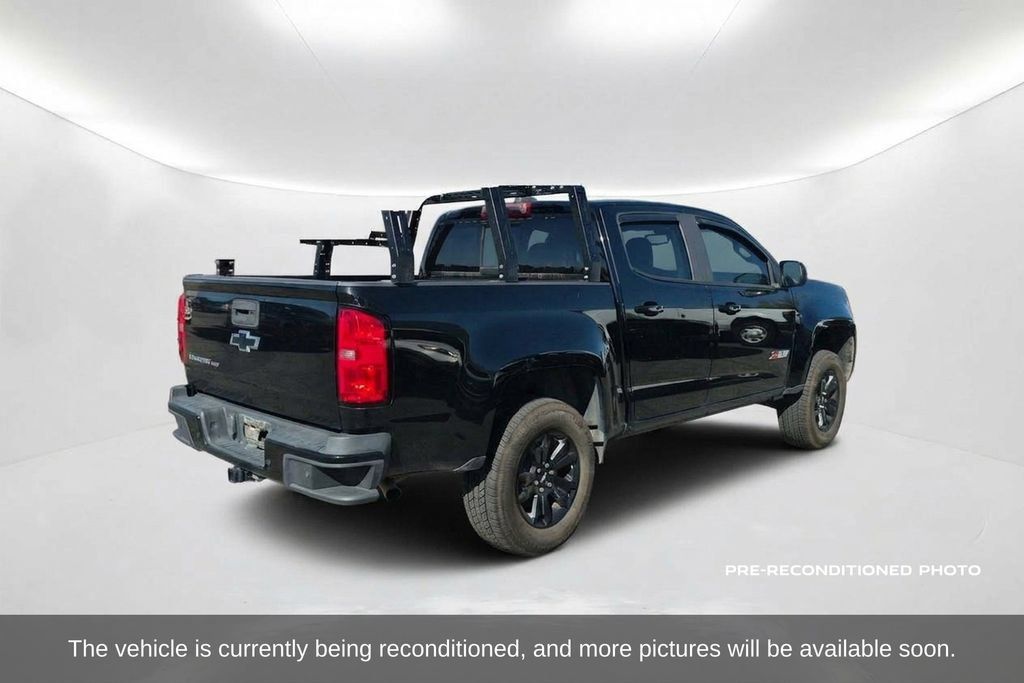 Used 2019 Chevrolet Colorado Z71 w/ Z71 Midnight Edition AWD/4WD image 6