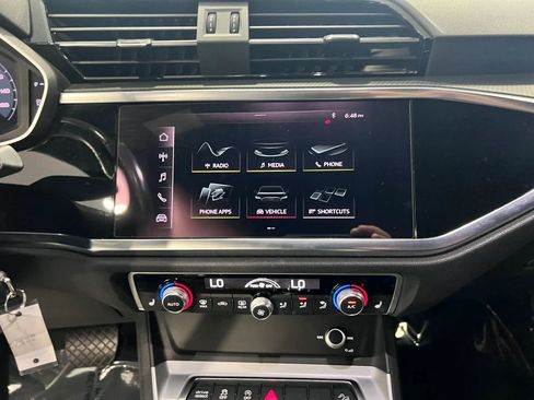 Used 2020 Audi Q3 2.0T Premium AWD/4WD image 22