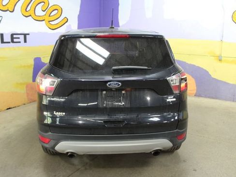 Used 2017 Ford Escape SE FWD image 7