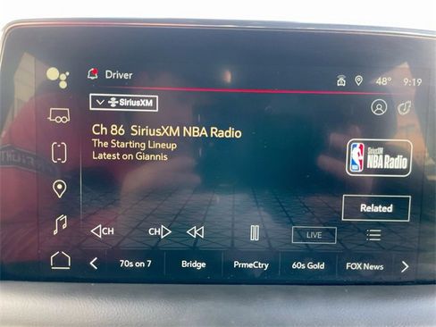 Used 2024 GMC Yukon XL SLT w/ SLT Luxury Package image 16