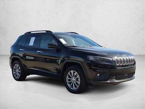 Used 2022 Jeep Cherokee Latitude Lux w/ Mopar Interior Package AWD/4WD image 4