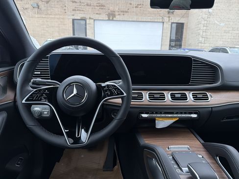 New 2026 Mercedes-Benz GLE 450 4MATIC Coupe image 11