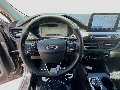 Used 2022 Ford Escape SEL FWD image 8