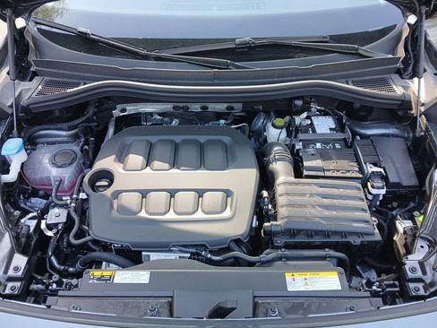 New 2026 Volkswagen Tiguan SE image 21