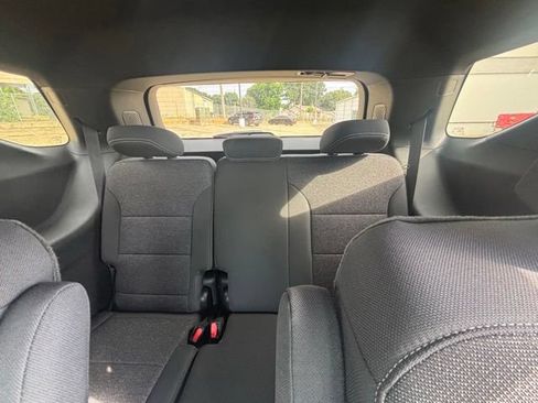 New 2026 Chevrolet Traverse LT w/ LPO, Floor Liner Package FWD image 24