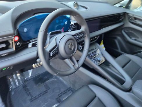 New 2026 Porsche Macan Turbo Electric image 4