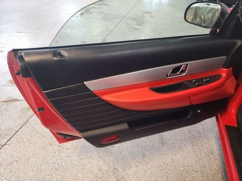 Used 2005 Ford Thunderbird image 8