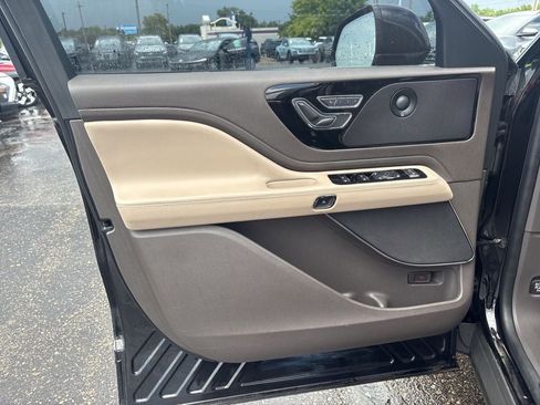Used 2023 Lincoln Aviator Grand Touring w/ Equipment Group 301A AWD/4WD image 21