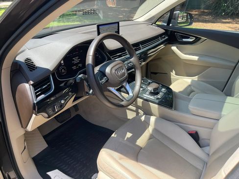Used 2017 Audi Q7 3.0T Prestige AWD/4WD image 11