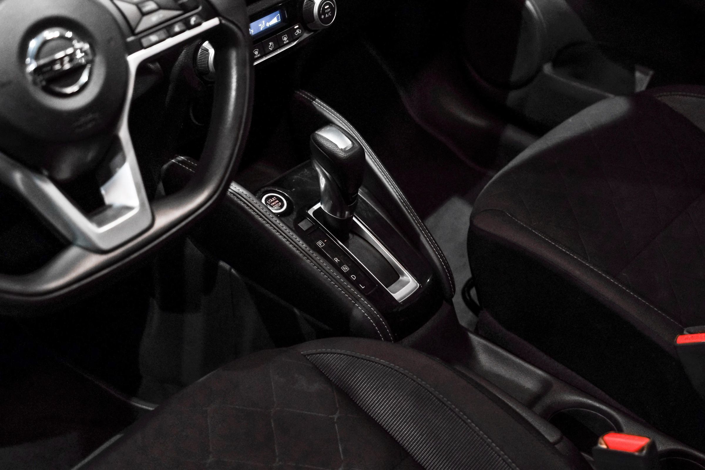 Used 2018 Nissan Kicks SV FWD image 21