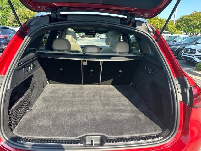 Used 2026 Mercedes-Benz GLC 300 image 25