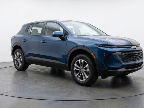 Used 2025 Chevrolet Equinox LT image 1