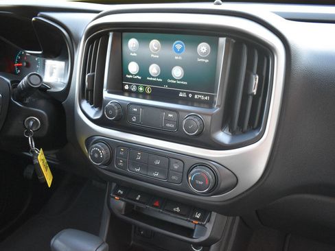 Used 2021 Chevrolet Colorado LT w/ Safety Package RWD image 22