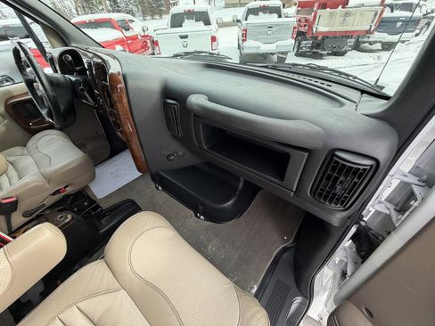 Used 2005 GMC TopKick C4500 4x4 Crew Cab image 63