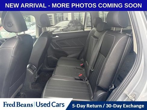Used 2024 Volkswagen Tiguan SE w/ Panoramic Sunroof Package AWD/4WD image 12