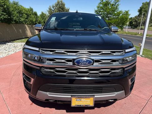 Used 2024 Ford Expedition Max Platinum AWD/4WD image 2