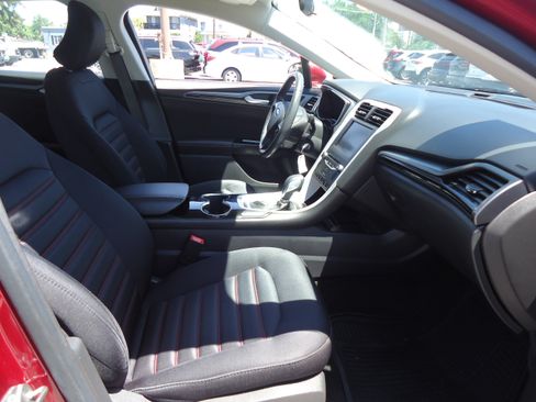 Used 2015 Ford Fusion SE FWD image 23