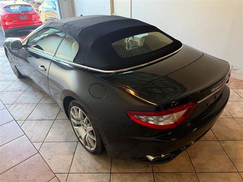 Used 2010 Maserati GranTurismo Convertible image 49